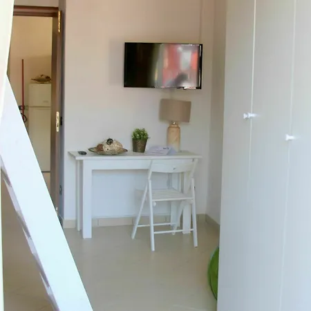 Mimi Hotel